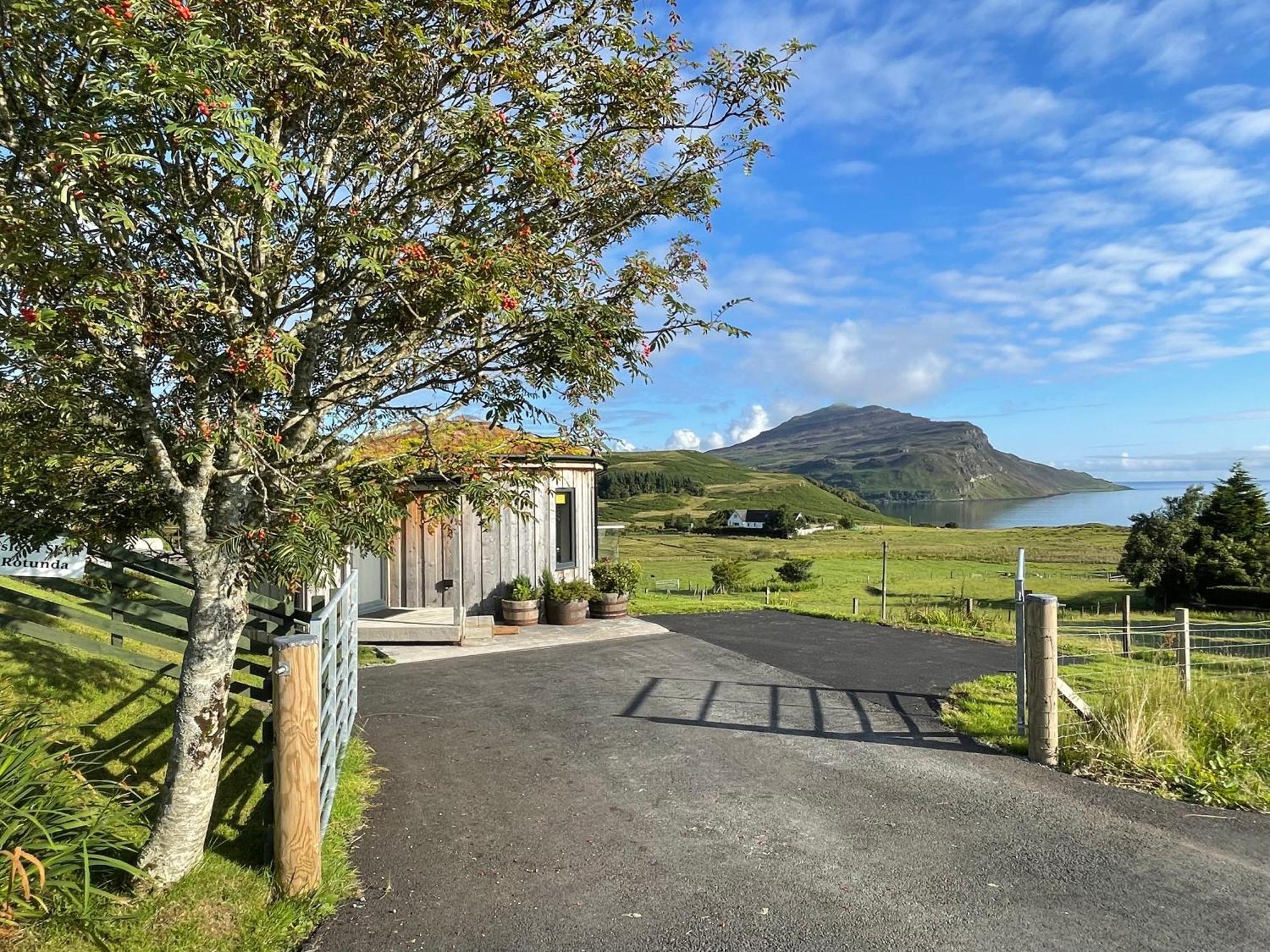 Isle Of Skye Rotunda Apartment Ollach Bagian luar foto